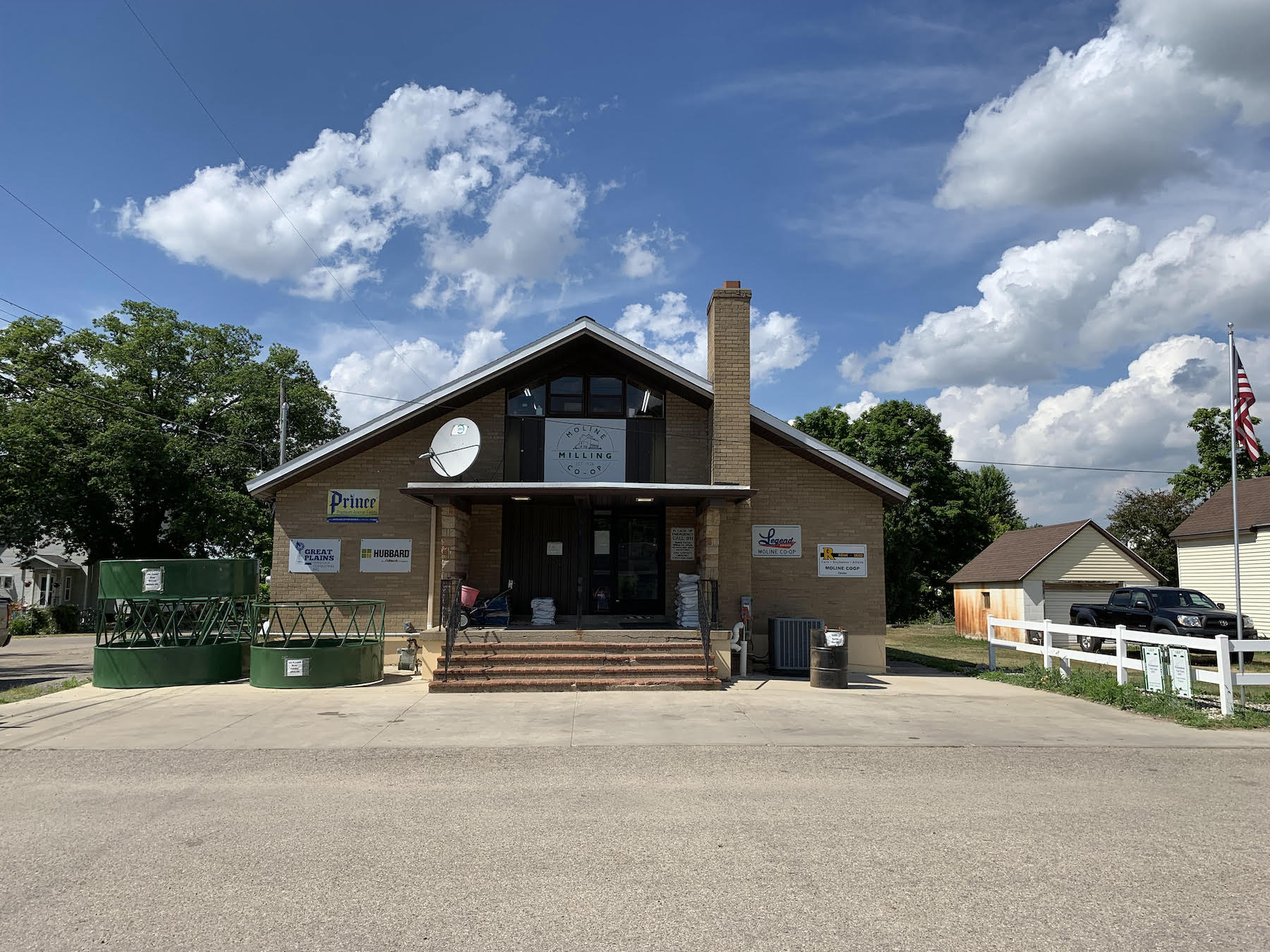 Moline Feed Mill and Country Store